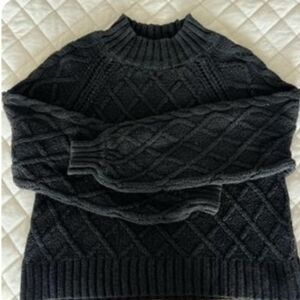 American Eagle chunky cable knit Black Sweater Size Small